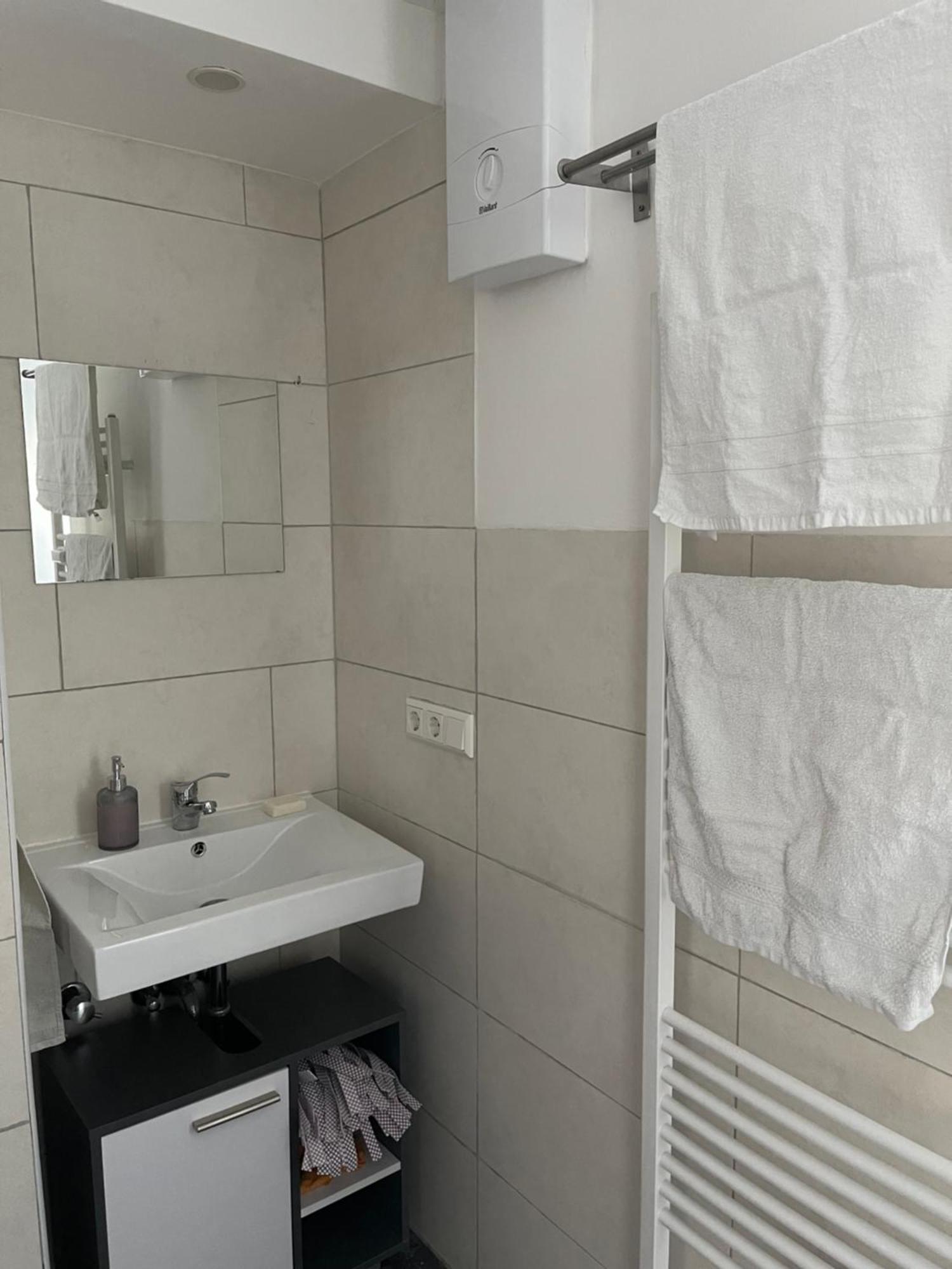 Privatunterkunft Bequemes Einzelzimmer Im Herzen Von Kassel